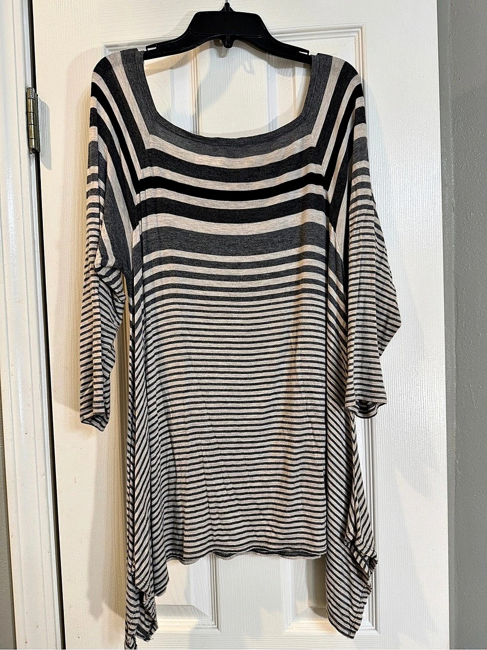 Max Edition Striped Asymmetrical Tunic in Gray & Black Size Large
